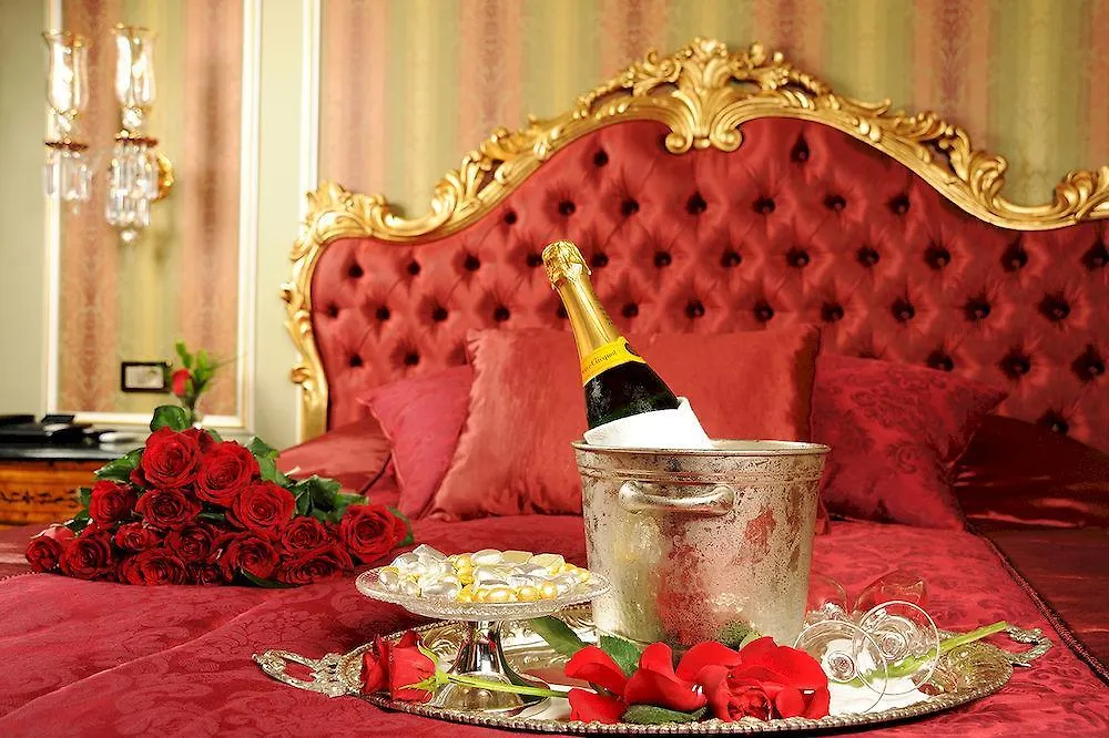 *****  Maroon Bosphorus Hotel Istanbul Turkey