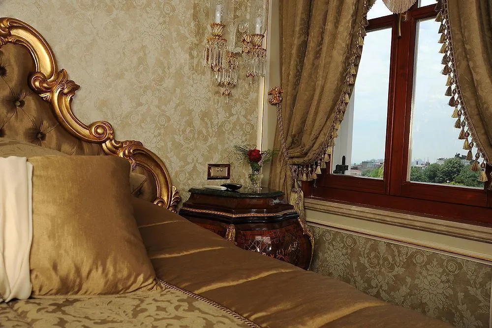 Maroon Bosphorus Hotell Istanbul Turkiet